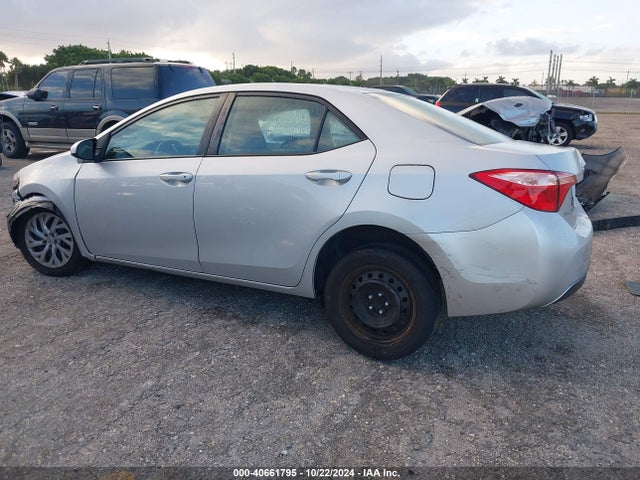 Toyota COROLLA LE 2017 2T1BURHEXHC855534 Image 3