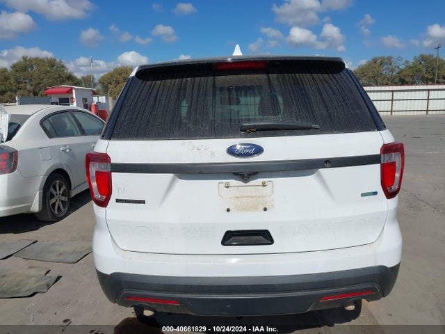 Ford Utility Police Interceptor 2017 1FM5K8AR2HGB55532 Image 16