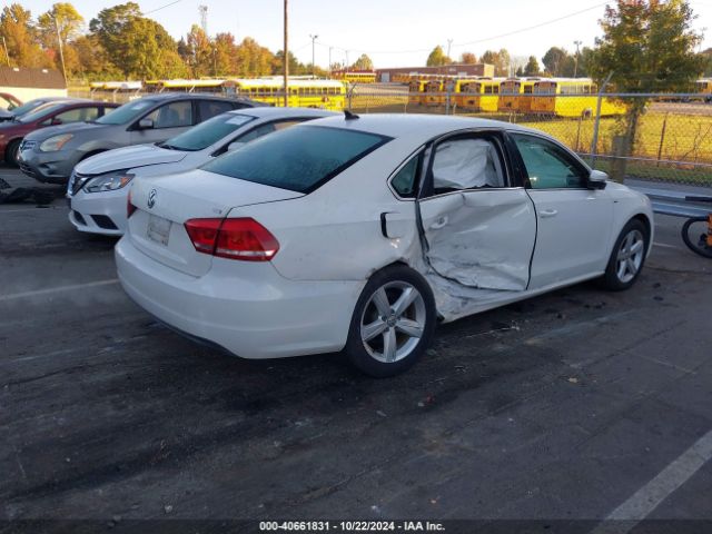 1VWAS7A32EC032872 Volkswagen Passat 1.8t Wolfsburg Edition