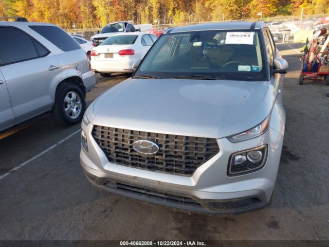 KMHRB8A38LU043096 Hyundai Venue Se