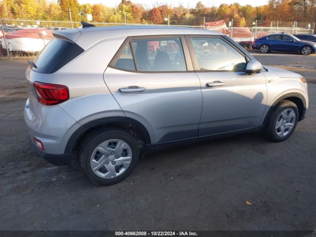 KMHRB8A38LU043096 Hyundai Venue Se
