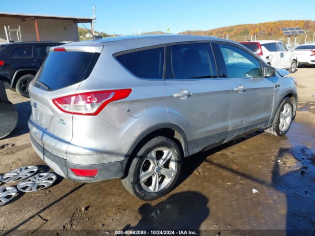 1FMCU9GX1GUA42913 Ford ESCAPE SE