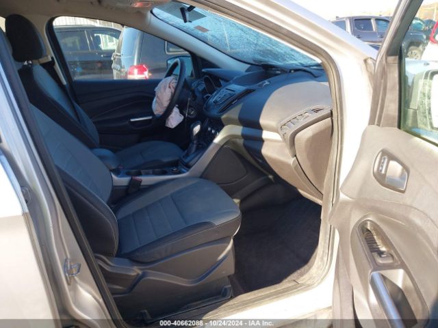 1FMCU9GX1GUA42913 Ford ESCAPE SE