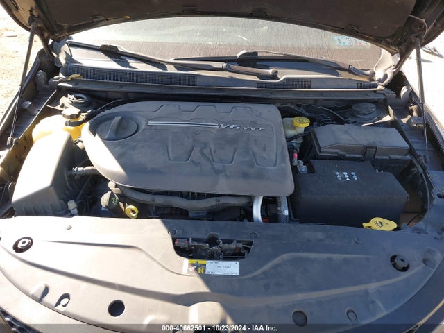 Chrysler 200 S 2015 1C3CCCDG5FN736445 Image 10