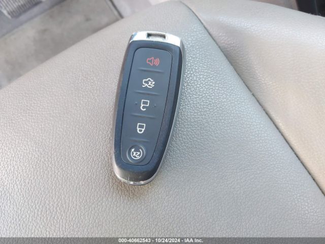 1FMCU0J97EUA81718 Ford Escape Titanium