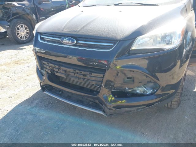 1FMCU0J97EUA81718 Ford Escape Titanium