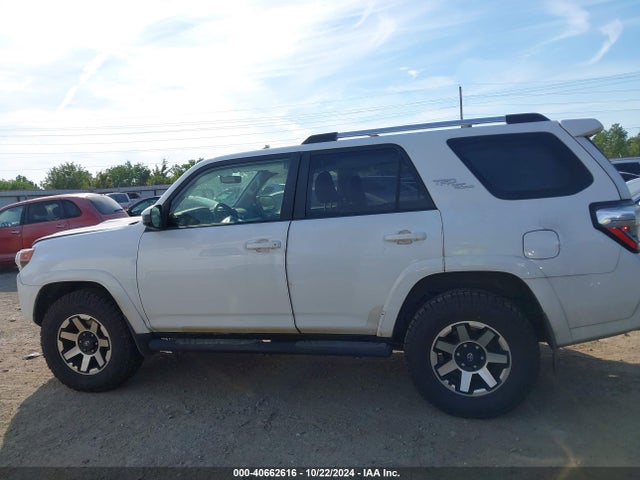 Toyota 4runner Trd Off Road 2018 JTEBU5JR3J5559100 Image 14