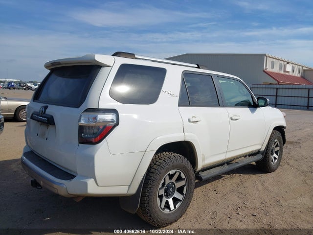 Toyota 4runner Trd Off Road 2018 JTEBU5JR3J5559100 Image 4
