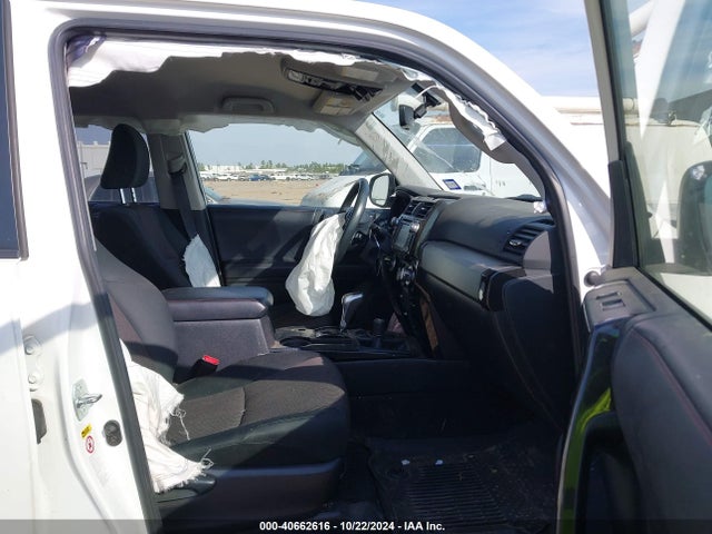 Toyota 4runner Trd Off Road 2018 JTEBU5JR3J5559100 Image 5