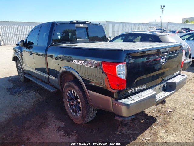Nissan Titan Pro-4x 2017 1N6AA1C56HN552547 Image 3