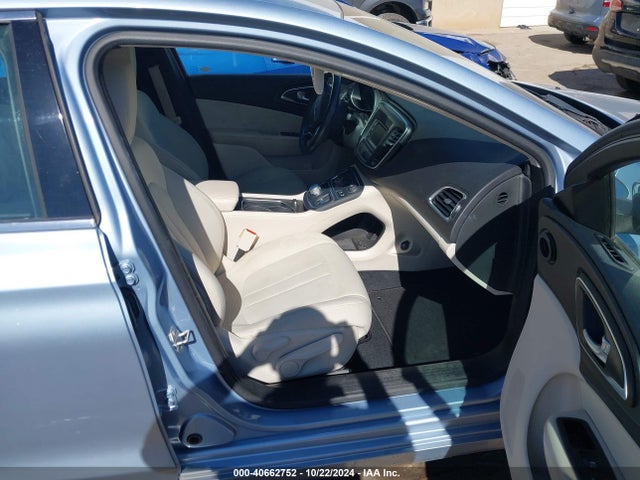 Chrysler 200 Limited 2015 1C3CCCAB5FN631560 Image 5