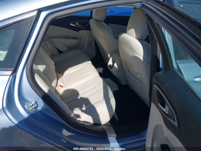 Chrysler 200 Limited 2015 1C3CCCAB5FN631560 Image 8