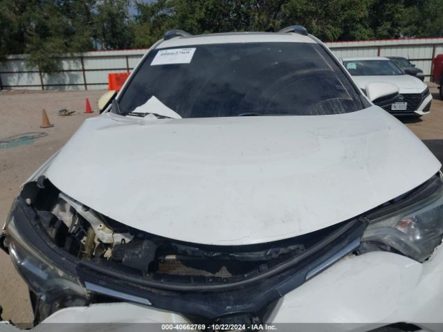 JTMWFREV1JJ733588 Toyota Rav4 Xle