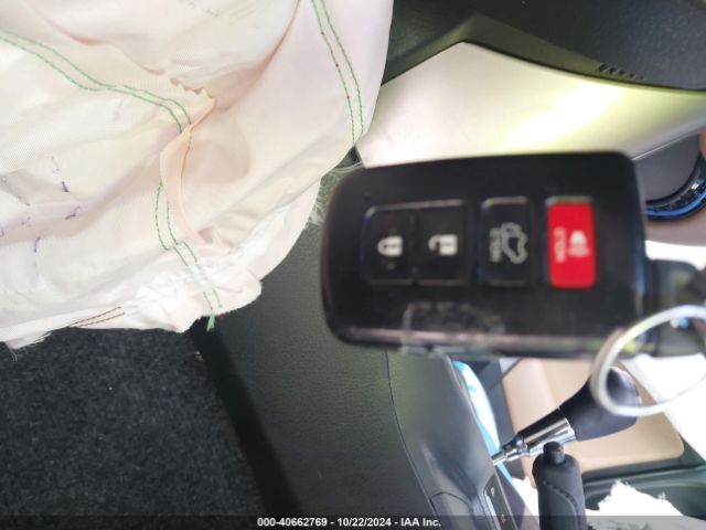 JTMWFREV1JJ733588 Toyota Rav4 Xle