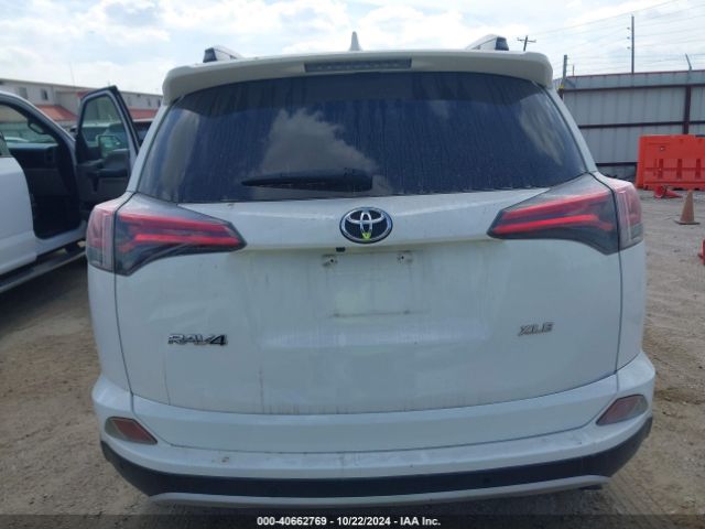JTMWFREV1JJ733588 Toyota Rav4 Xle