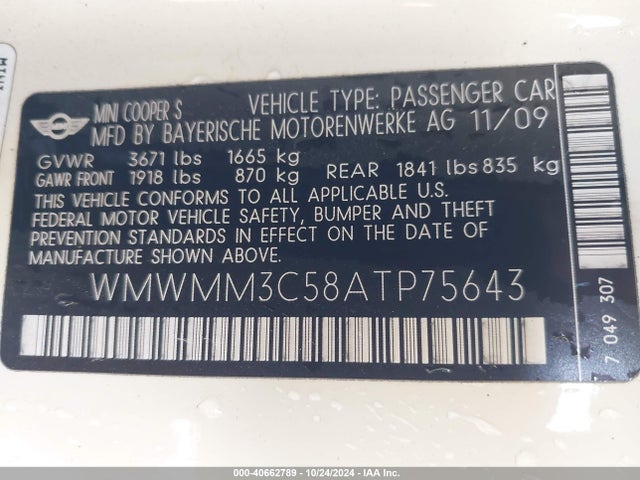 2010 MINI COOPER S CLUBMAN WMWMM3C58ATP75643 Photo 8