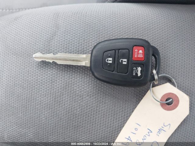 2T1BURHE8GC519010 Toyota COROLLA LE