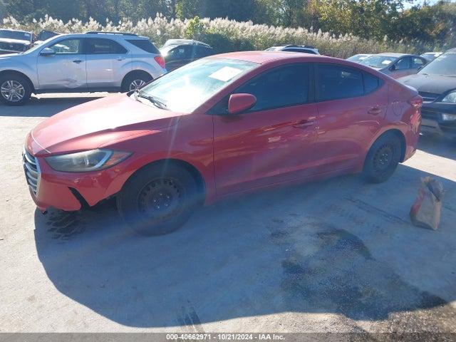 Hyundai ELANTRA SE 2017 5NPD74LF5HH147370 Image 2