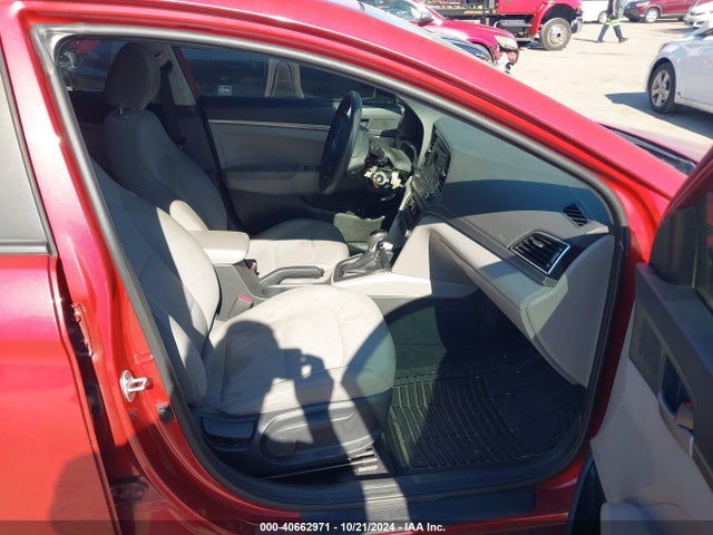 Hyundai ELANTRA SE 2017 5NPD74LF5HH147370 Image 5