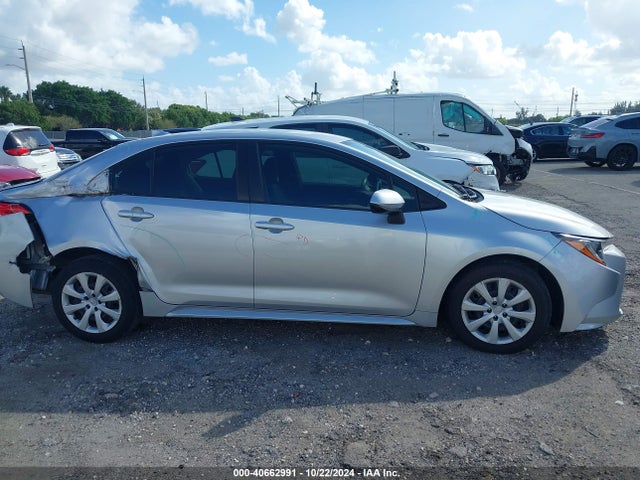 Toyota COROLLA LE 2021 JTDEPMAE8MJ118428 Image 13