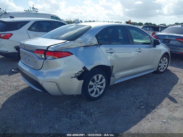 Toyota COROLLA LE 2021 JTDEPMAE8MJ118428 Image 4