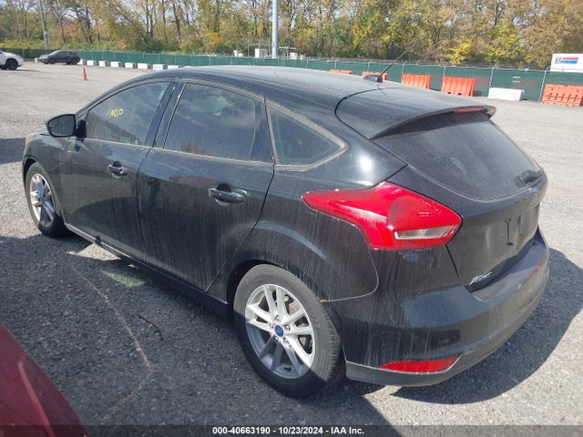 Ford FOCUS SE 2016 1FADP3K27GL364069 Image 3