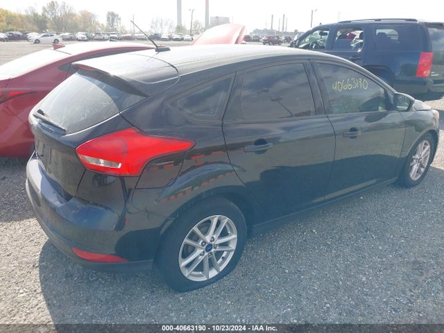 Ford FOCUS SE 2016 1FADP3K27GL364069 Image 4