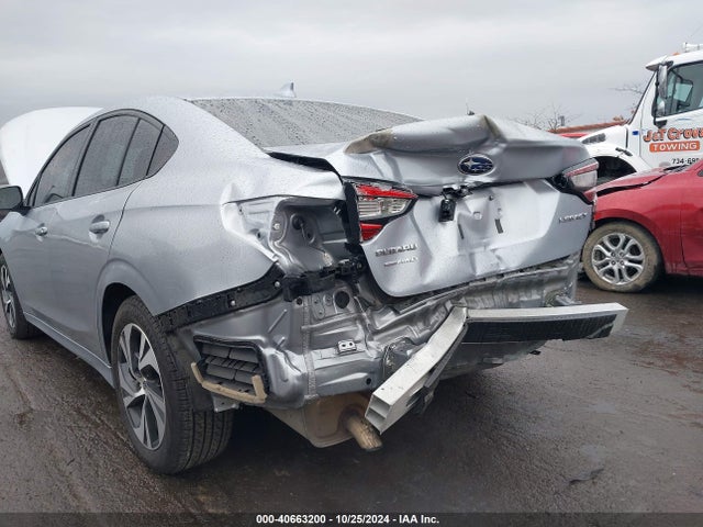 4S3BWAC61P3015760 Subaru Legacy Premium