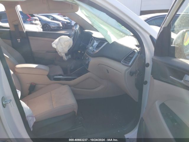 KM8J33A26HU303393 Hyundai Tucson Eco