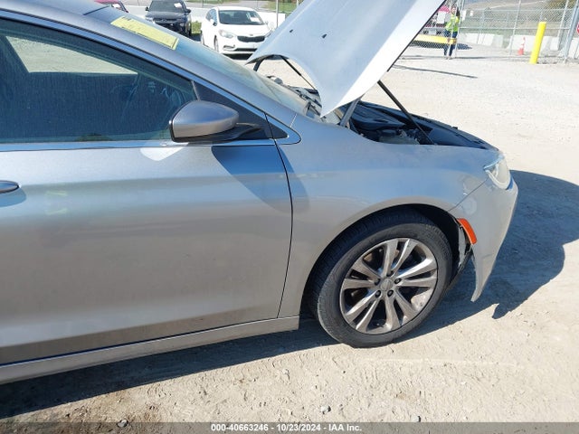 Chrysler 200 Limited 2015 1C3CCCAB1FN584401 Image 16