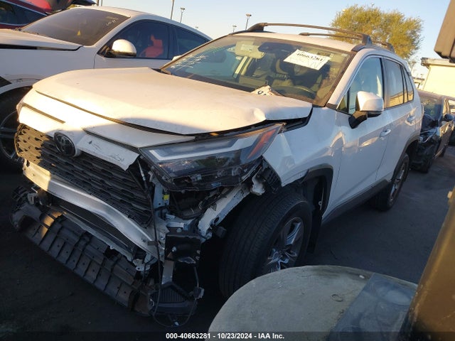 2T3W1RFV3NC176348 Toyota Rav4 Xle
