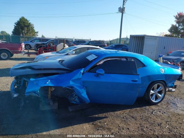 2C3CDZAT0FH811384 Dodge Challenger R/t