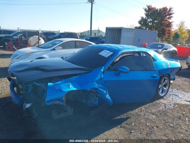 2C3CDZAT0FH811384 Dodge Challenger R/t