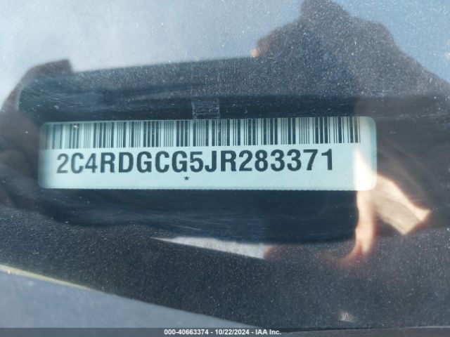 2C4RDGCG5JR283371 Dodge Grand Caravan Sxt