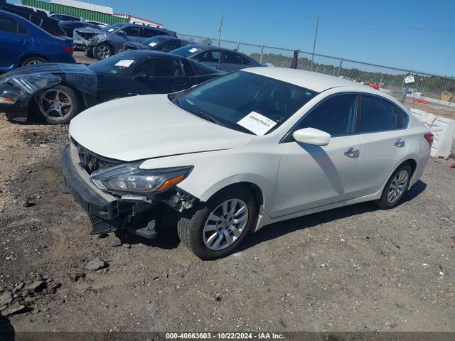 Nissan Altima 2.5 S 2016 1N4AL3APXGC125045 Image 2