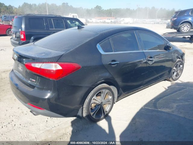 KNAFZ4A83E5156729 KIA FORTE EX