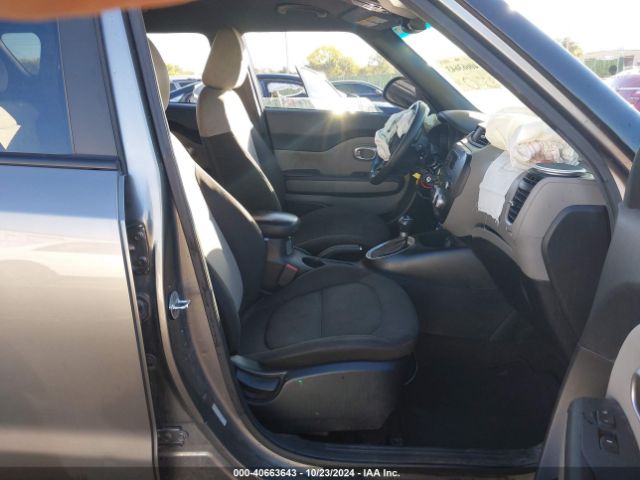 KNDJN2A27G7360756 KIA Soul !