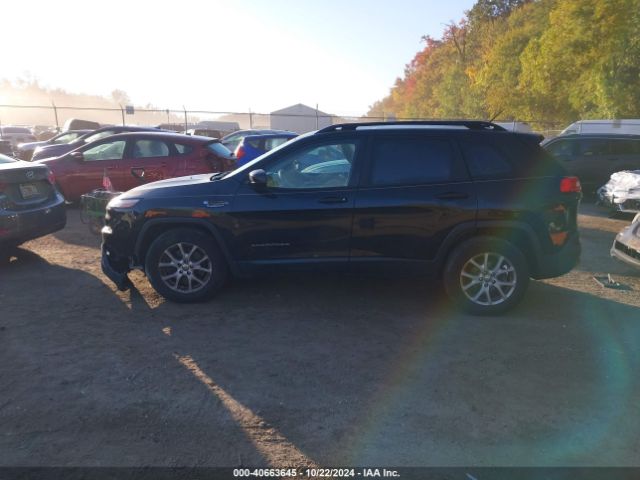 1C4PJLAB2FW701044 Jeep Cherokee Sport