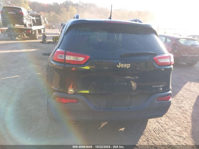 1C4PJLAB2FW701044 Jeep Cherokee Sport