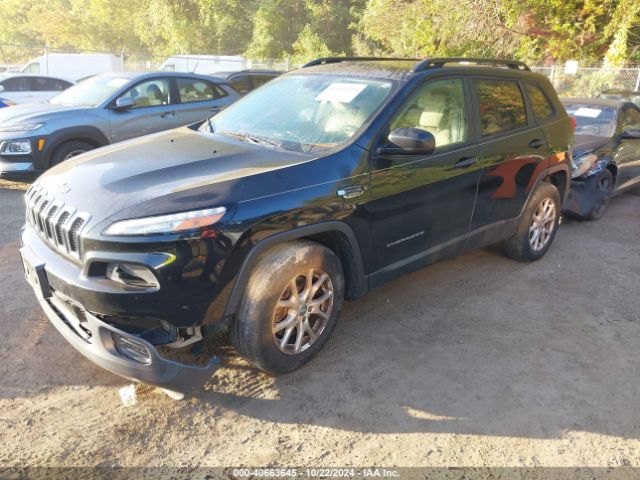 1C4PJLAB2FW701044 Jeep Cherokee Sport