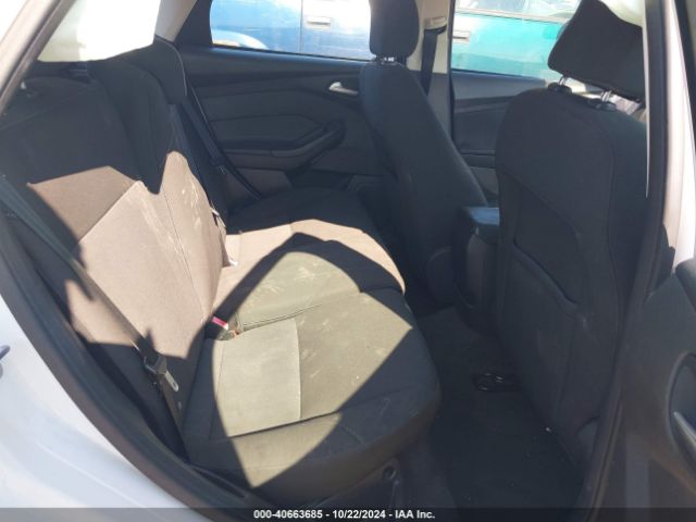 1FADP3K29FL282097 Ford FOCUS SE