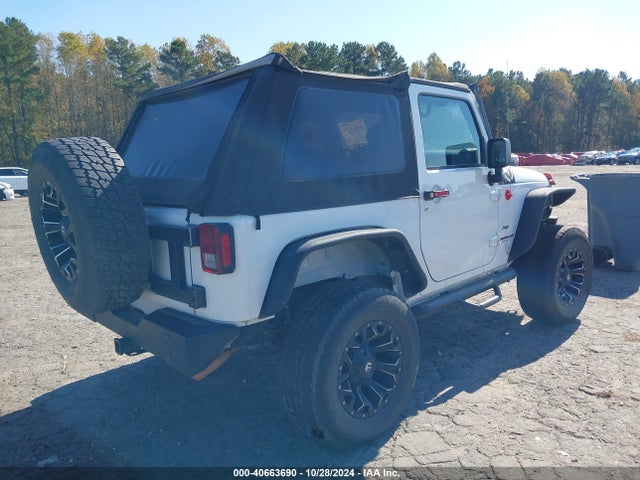 1C4AJWAG4HL582792 Jeep Wrangler Sport 4x4