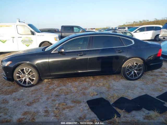 LVY982AKXJP005249 Volvo S90 T5 Momentum