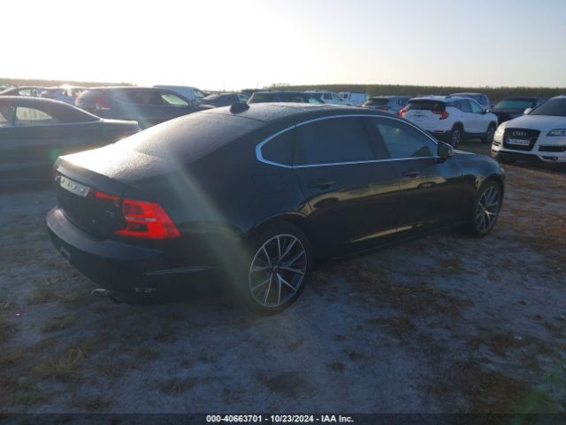 LVY982AKXJP005249 Volvo S90 T5 Momentum