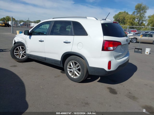 KIA SORENTO LX 2015 5XYKT3A69FG643535 Image 3
