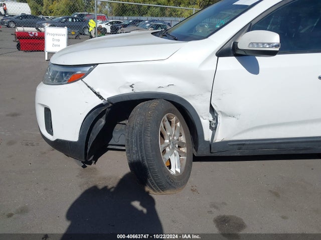 KIA SORENTO LX 2015 5XYKT3A69FG643535 Image 6