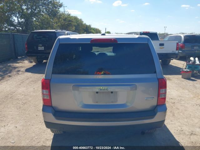 1C4NJPFA0GD647917 Jeep Patriot Latitude