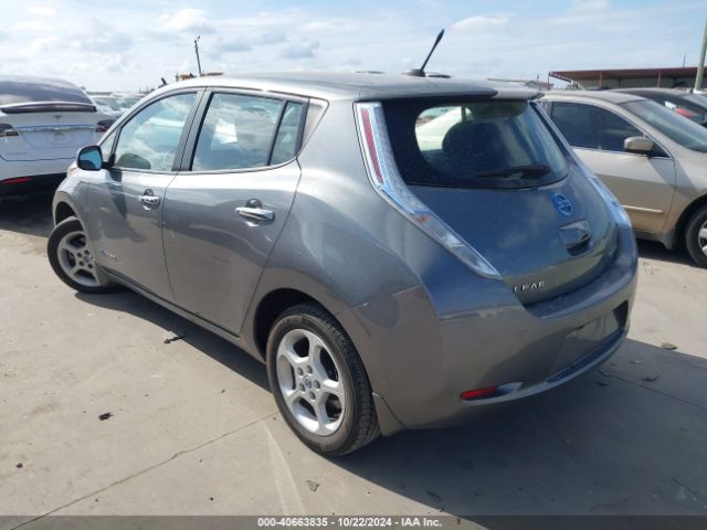 1N4AZ0CP9EC334297 Nissan LEAF SV