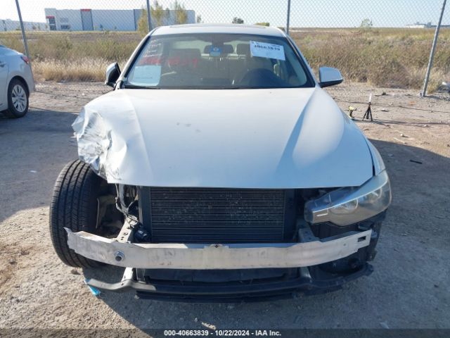 WBA3B1C55EP678775 BMW 320i