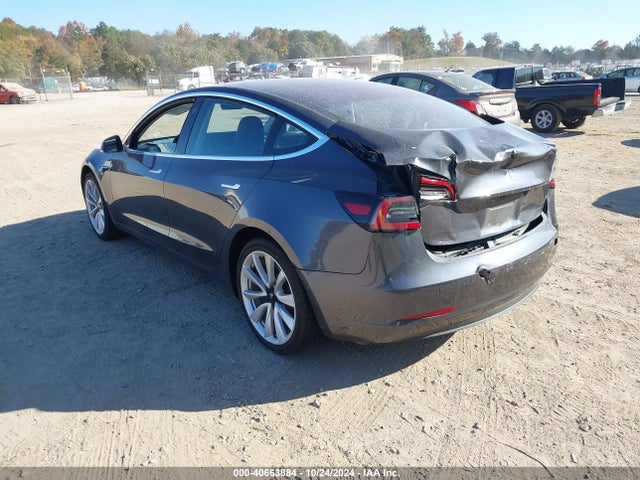 2018 TESLA MODEL 3 5YJ3E1EA1JF019973 Photo 2